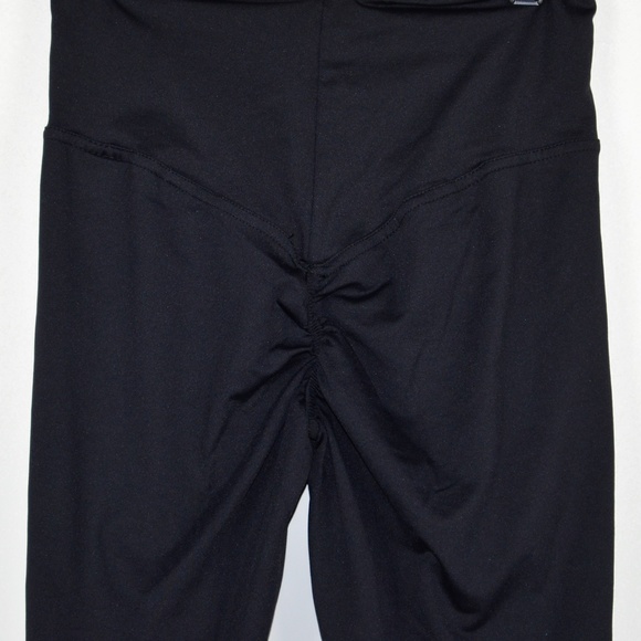 NEBBIA High Waisted Asymmetrical 7/8 Leggings in Black and Light - Picture 10 of 13